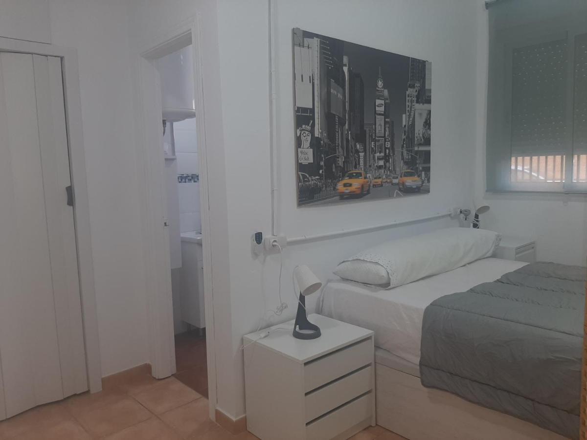 Apartamento Huelin, A 5 Minutos A Pie De La Playa マラガ エクステリア 写真
