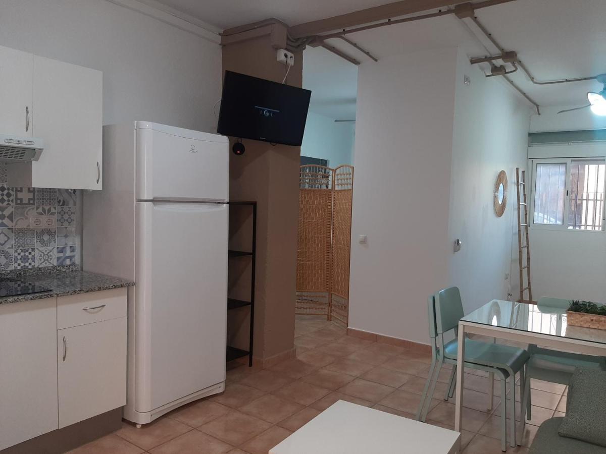 Apartamento Huelin, A 5 Minutos A Pie De La Playa マラガ エクステリア 写真
