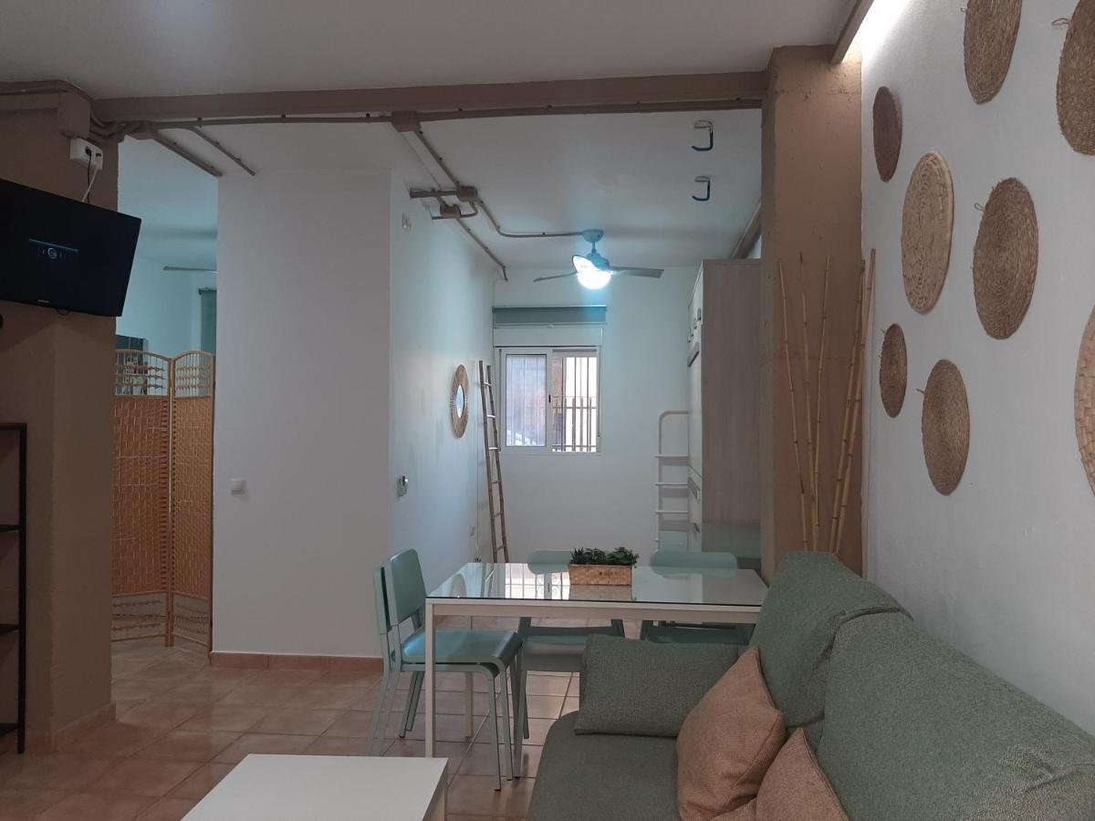 Apartamento Huelin, A 5 Minutos A Pie De La Playa マラガ エクステリア 写真
