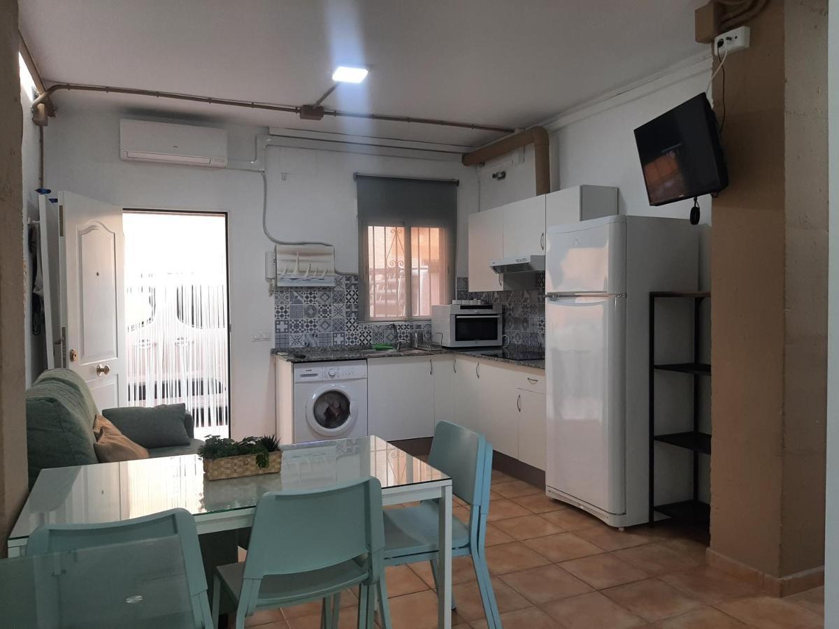 Apartamento Huelin, A 5 Minutos A Pie De La Playa マラガ エクステリア 写真