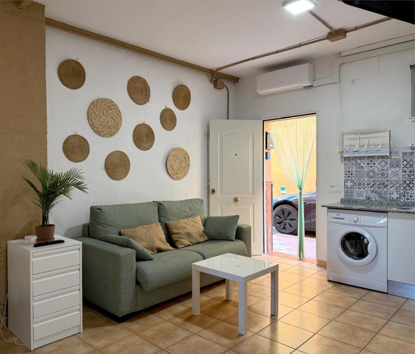 Apartamento Huelin, A 5 Minutos A Pie De La Playa マラガ エクステリア 写真